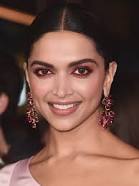 How tall is Deepika Padukone?